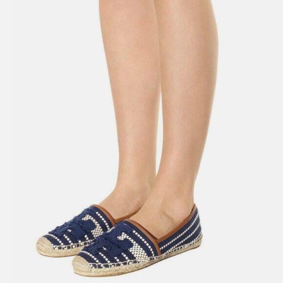 Tory Burch Logo Navy Blue & White Canvas Espatrilles Flats, Size 8 - Picture 1 of 14